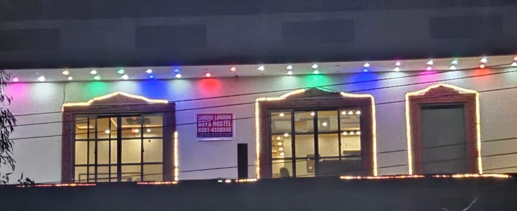 best boys hostel for students in Lahore