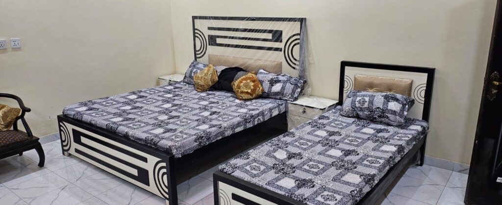 Shared rooms hostel Lahore