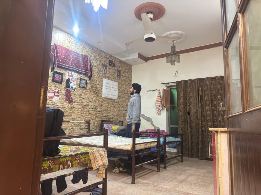 hostels in Lahore