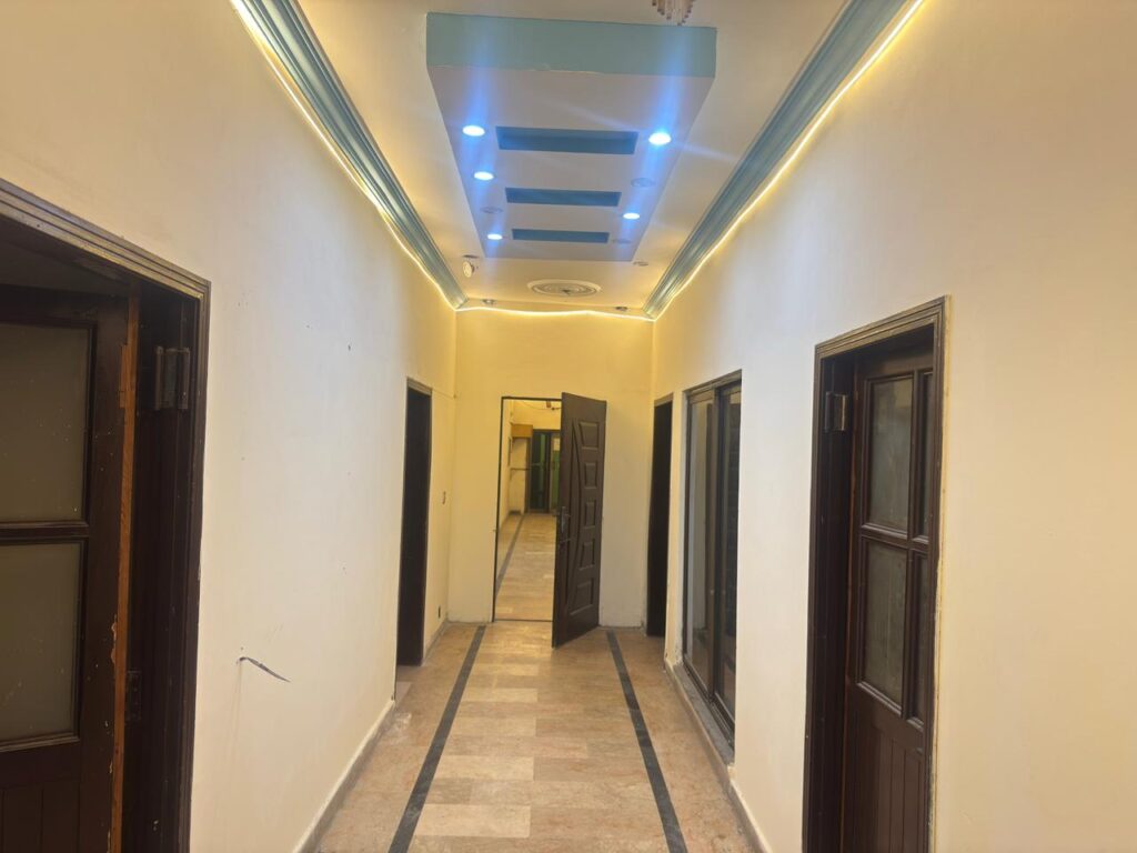 Best Hostel for Job Holders Near Bahria Orchard