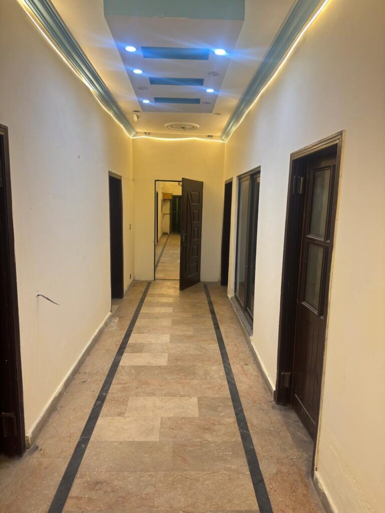 Clean Furnished Rooms Near Bahria Orchard Lake City
